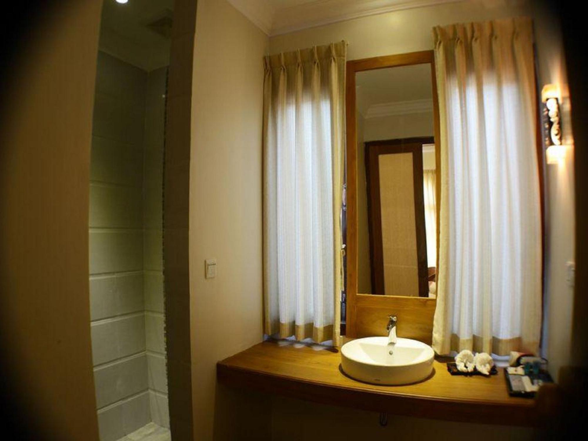 Hotel Manisanda Bagan